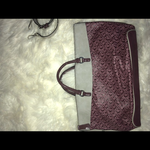 💜 Guess💜 - Picture 4 of 6